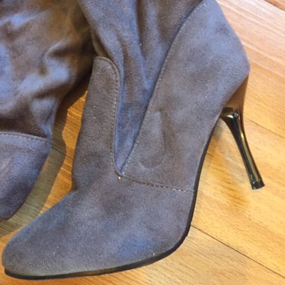 Faux suede boots - Picture 2 of 3